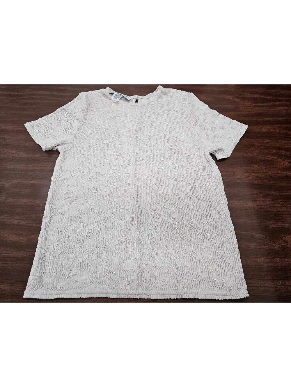 Dressbarn Women's Beige Textured Crinkle Blouse M Casual Short Sleeve Knit Top